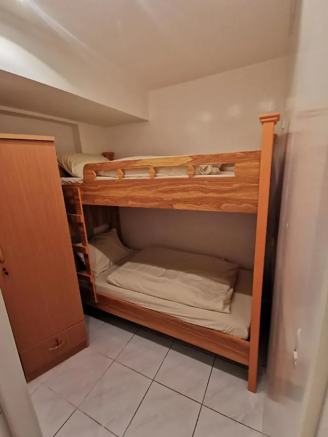 دبي Cloud9 Premium Hostel